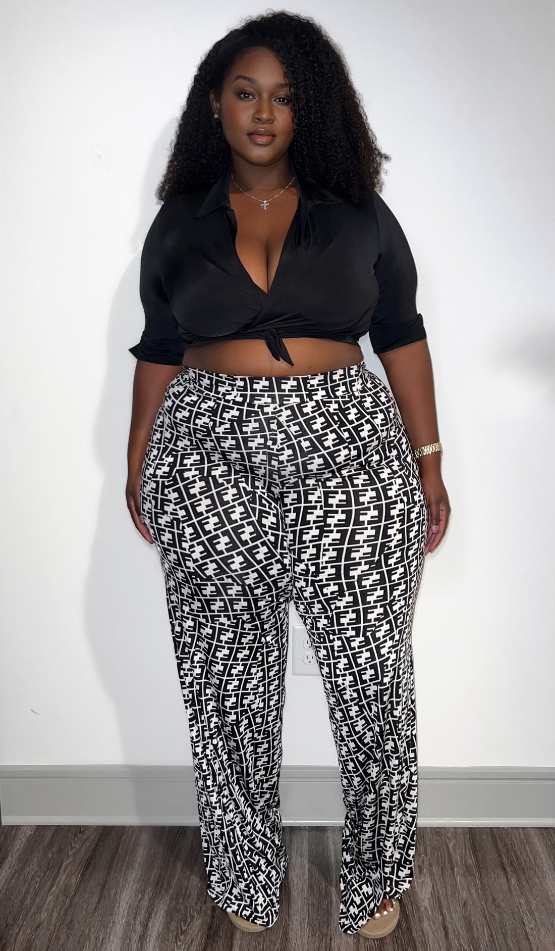 Croptop Black and White High waist Pants Set